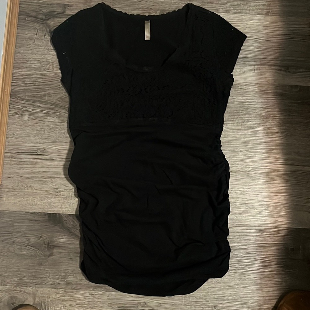 Thyme maternity shirt size medium